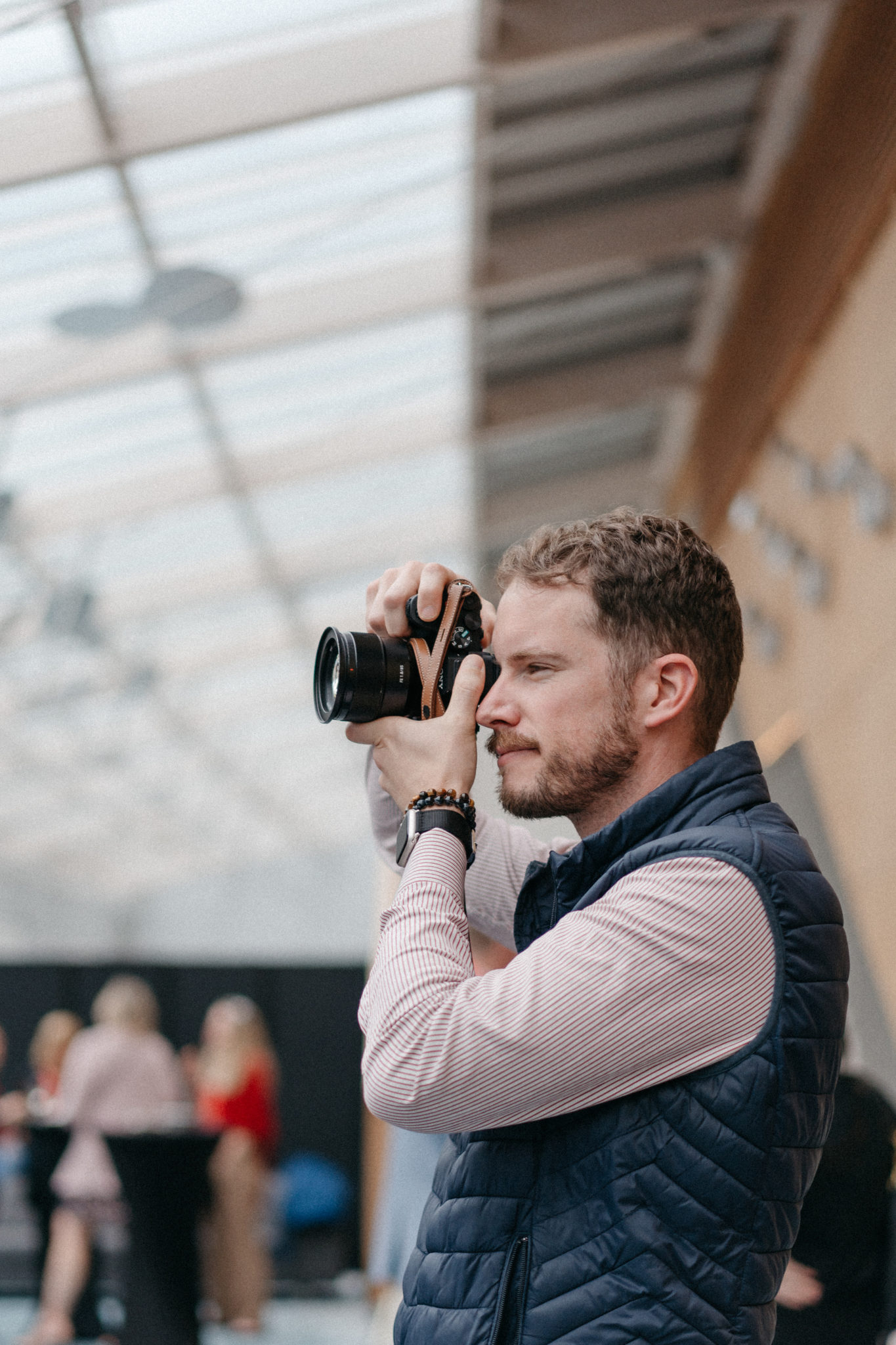 Portrait d'Emeric Caron, photographe professionnel à Genève
